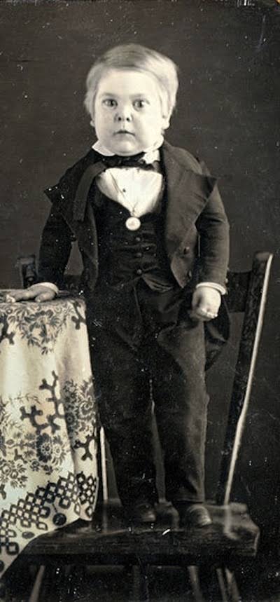 UnuseableFact's tweet image. Charles Sherrod Stratton was born January 4th 1838 and stopped growing at 6 months, reaching only one meter as an adult. #RandomFacts