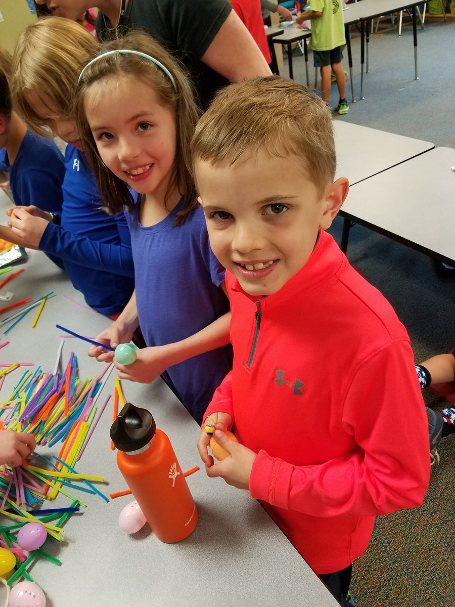 sehasces's tweet photo. It was a good day on track 3! Shout out to the room moms for an awesome celebration! STEM challenge, paint, and poetry! @SycamoreCreekES https://t.co/xVVW6spFfQ
