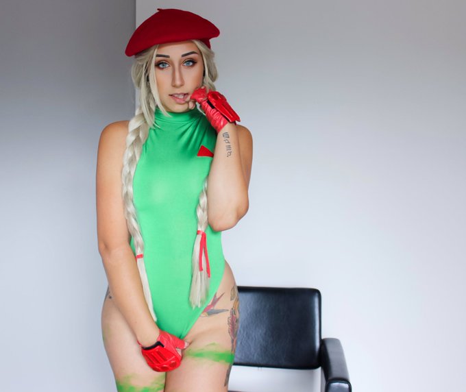 These cammy photos are insane 🔥 #staytuned #cammy #streetfighter #suicidegirls #cosplay https://t.co