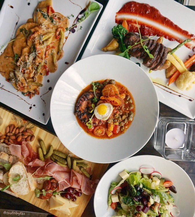 TasteBytesTO's tweet image. Feasting with a lake front view at @table34restobar 😍🙌🌊#HamOnt #BurlOn #table34