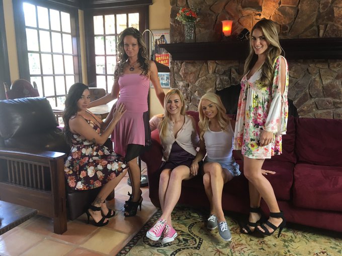Live on @GF_Films set https://t.co/fdJ7Lt0QDO<a class="tags" href="/tag/gf_films">@gf_films</a>