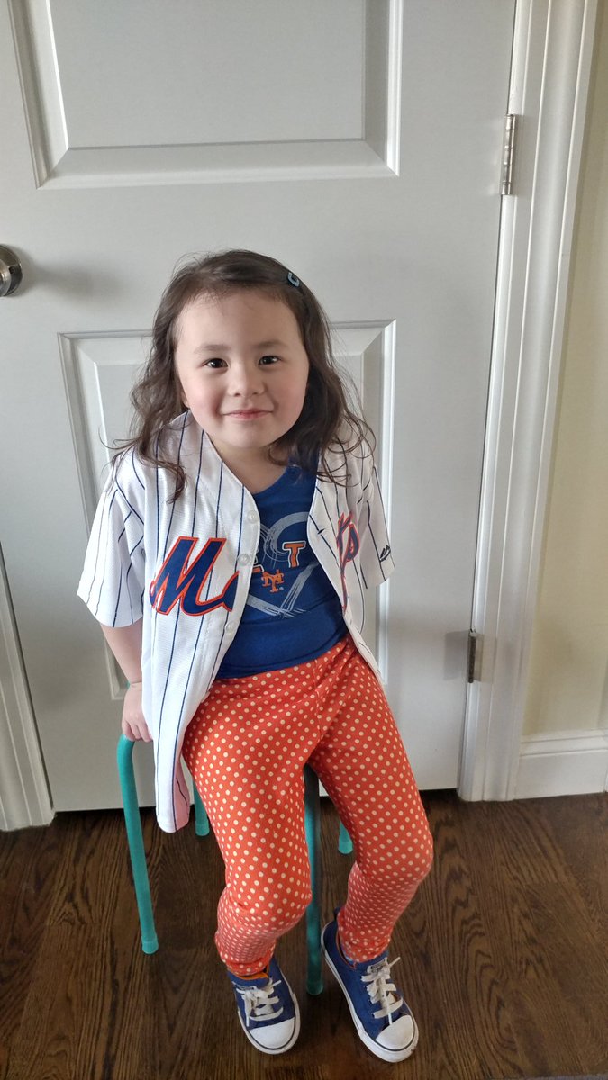 LisaAnnNg's tweet photo. Shea insisted on wearing her @Noahsyndergaard jersey to school today. Pardon her messy hair. #Mets #sny #NewYorkMets #LetsGoMets #Shea https://t.co/shH4wSziI7