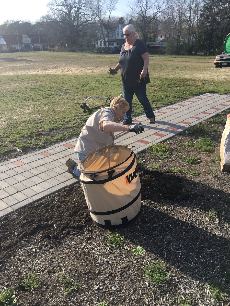 DaretoCareFound's tweet photo. #Digging in the dirt and getting ready for the #RGW #FirstAnniversary Celebration!🎉 Only 11 Days Away!!😊 https://t.co/Z2HkOc4EWU