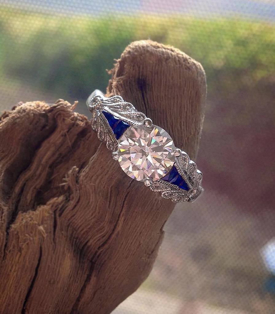JBDAuburn's tweet photo. 💎Looking for something as unique as she is.... come see us! #LargestSelection #OutFrontParking #Diamonds #INSTOREJ… https://t.co/MlegeN16Yf https://t.co/fq6rFXAGzz