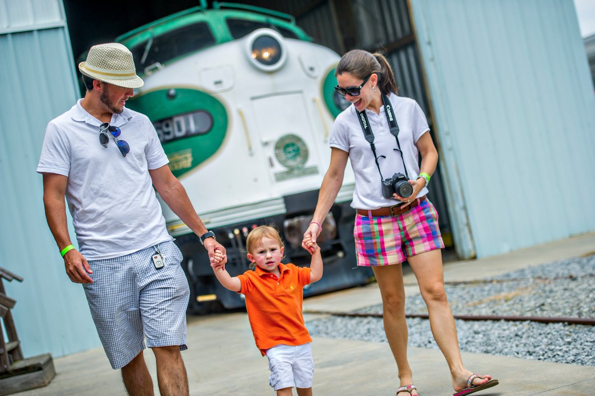 GwinnettEvents's tweet image. Want to save on tickets to the Georgia Aquarium, Zoo Atlanta, Treetop Quest, Southeastern Railway Museum and more? exploregwinnett.org/deals