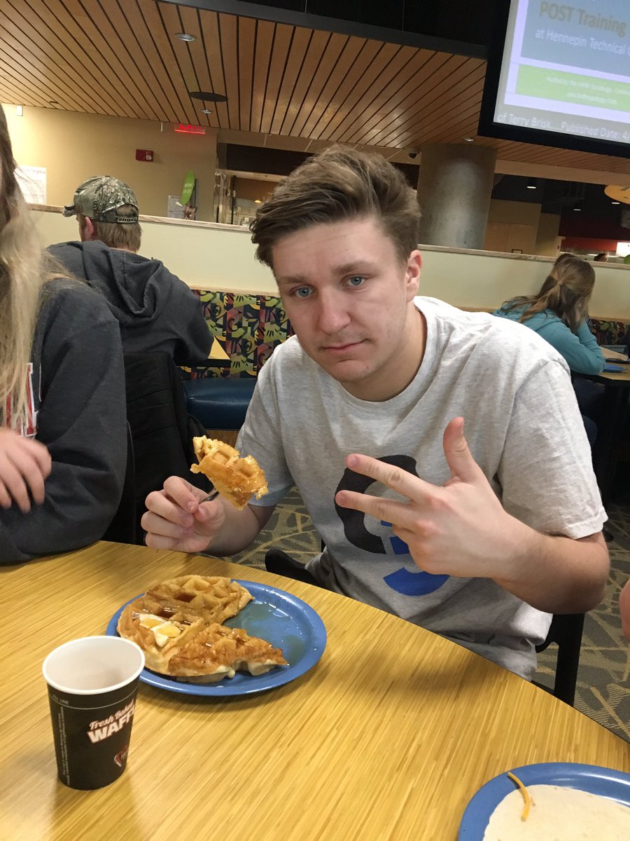 G3Softball's tweet photo. Our ace FEASTING after a great outing today https://t.co/Hz6zibEcH7