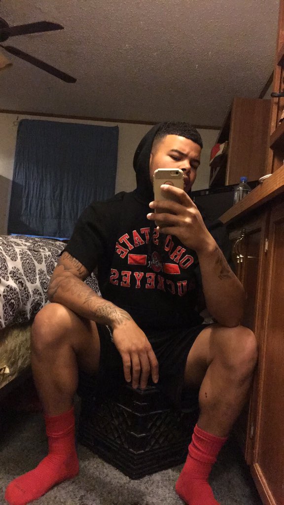 Tradayy's tweet photo. Erbody follow my new twitter @Trasowavy https://t.co/IkD86OOOCD