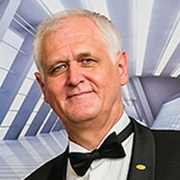 GlobalFMA's tweet photo. #IFMAFMCC #WorldFMDay Recap #Session07 by Ondrej Strup @strup52 " #FacMan in Central &amp; East Europe #CEE" https://t.co/MRhMAp64zB @IFMAFMCC https://t.co/SJVjT9LC3Q