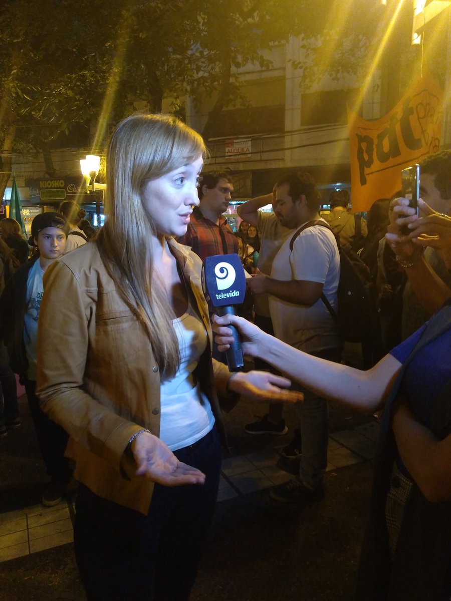anabelfsagasti's tweet photo. Necesitamos el compromiso de la dirigencia para que no nos sigan matando. #NiUnaMenos en #Mendoza https://t.co/KR5reTEaAY