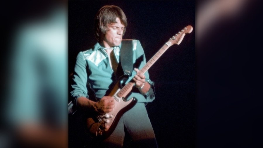 WCVB's tweet photo. Guitarist known as J. Geils found dead in Massachusetts home https://t.co/RWcOsC28U2 https://t.co/UCzlNbSp1v