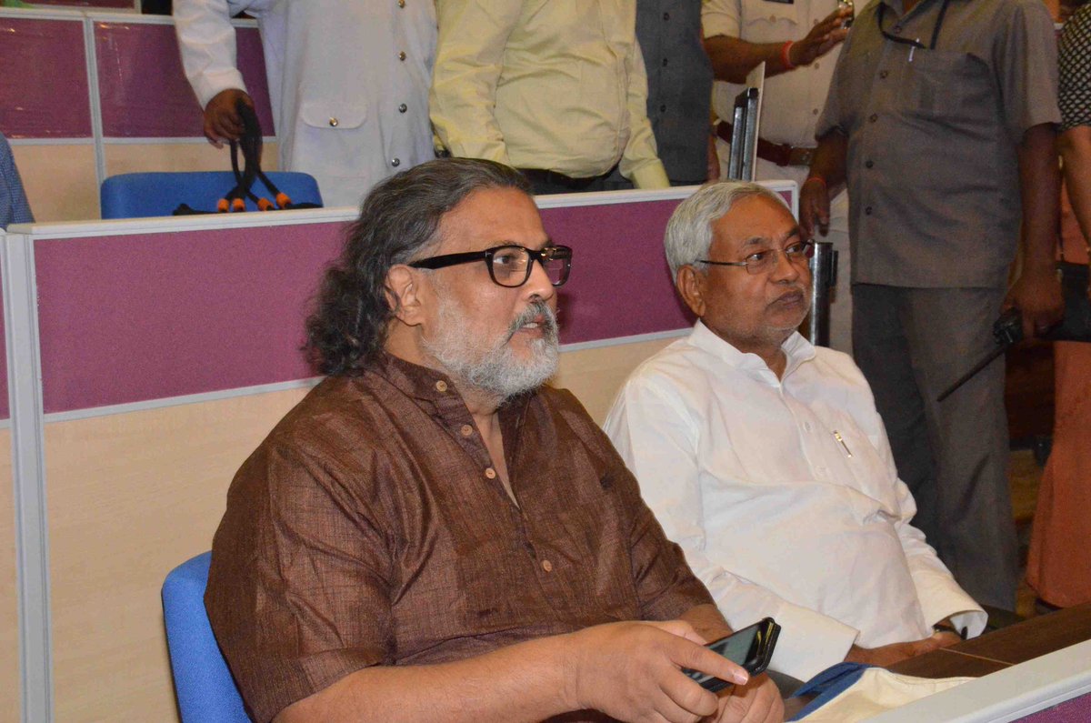 NitishKumar's tweet photo. चम्पारण शताब्दी समारोह के अवसर पर आयोजित 'राष्ट्रीय विमर्श' में भाग लेते हुए
https://t.co/DXuS38oNkk https://t.co/IsyubabFSj