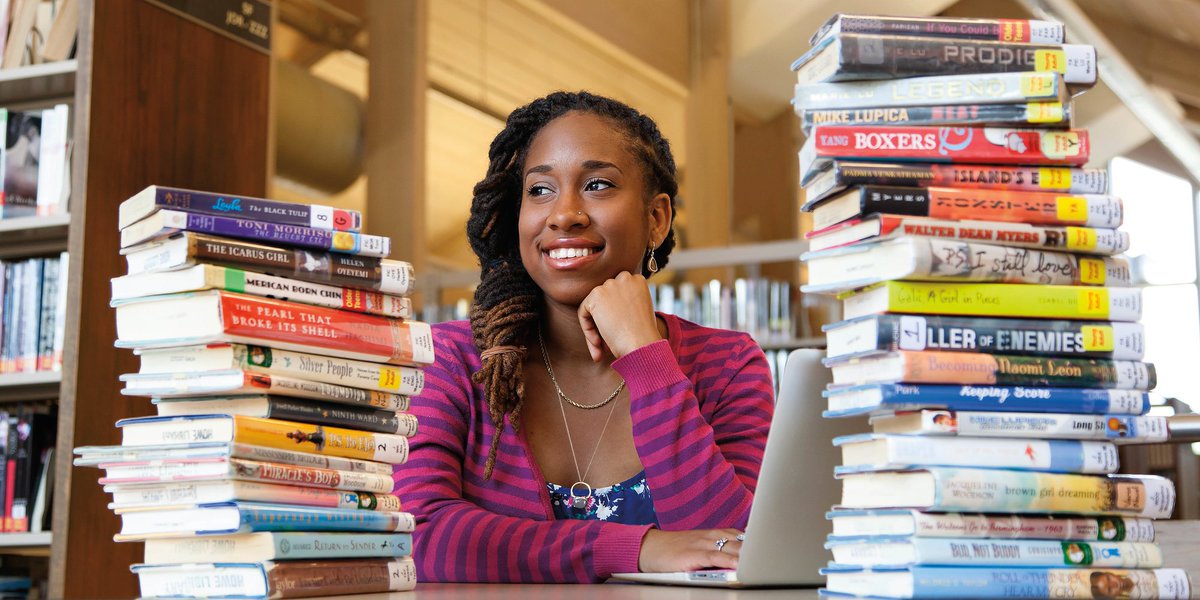 HuffPostArts's tweet photo. A college student created a directory of 600 diverse books, because representation matters https://t.co/pA1o3XPavi https://t.co/OqG42ki3XT