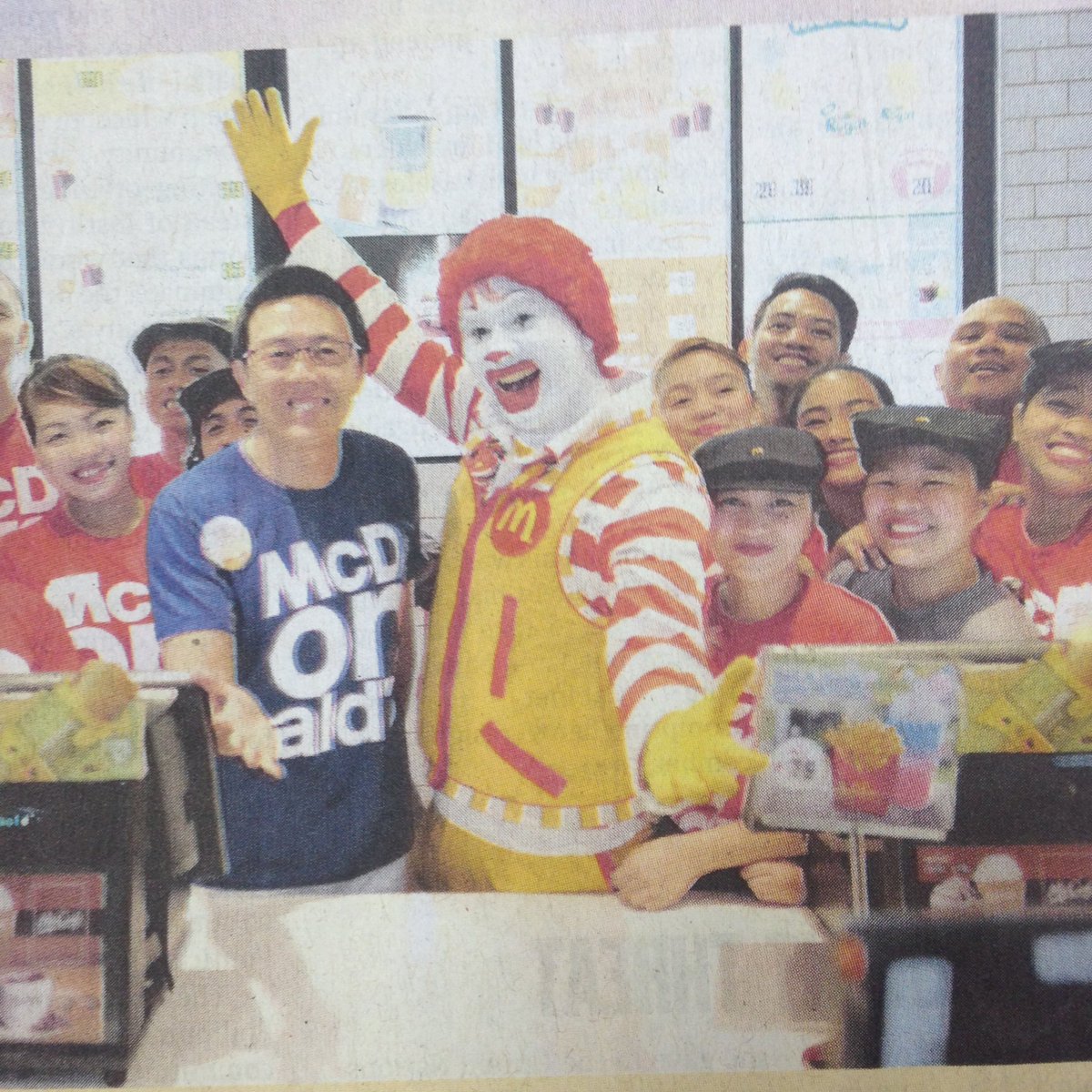 DemilieAnne's tweet photo. Bat parang tumataba na si Ronald. 😂 https://t.co/9RQhWQ6wV6