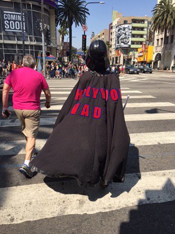 TheTrishVogel's tweet photo. Star sighting! Yes, It's Hollywood Vader. Hollywood's own Death Star. #hollywood #DarthVader #StarWars #DeathStar #onlyinla https://t.co/B4b5zRyZp0