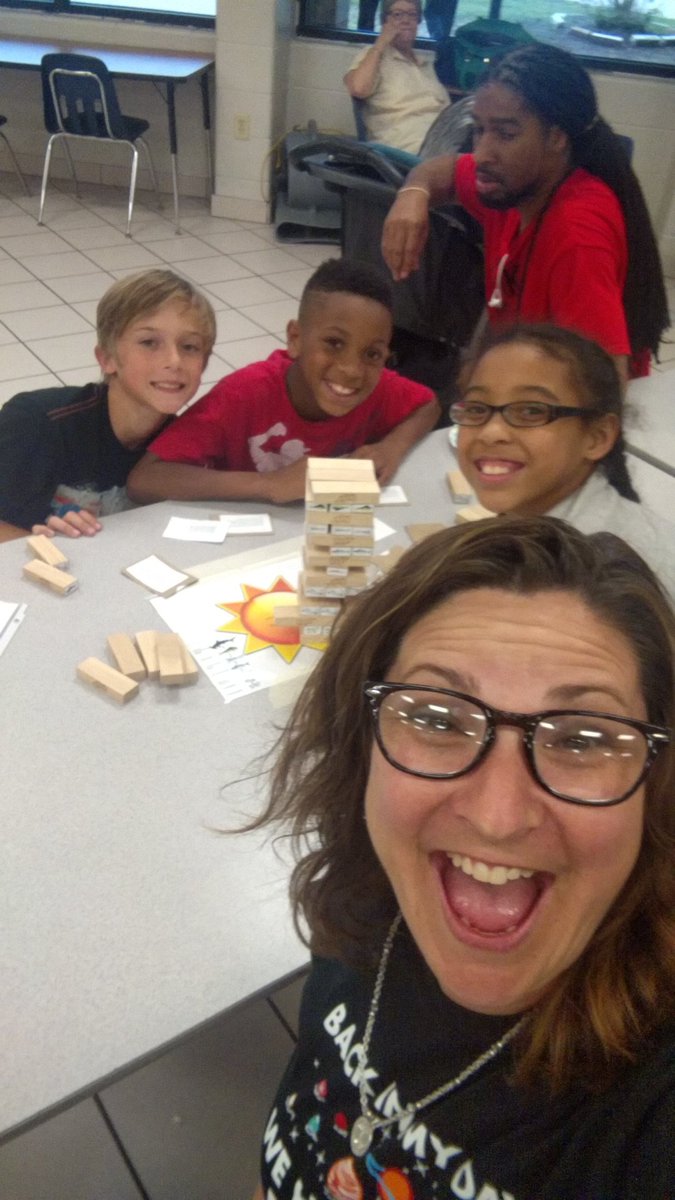 MrsW4thgradeJAV's tweet photo. #javsciencenight @JAVitovsky_Elem @MisdProud https://t.co/uNNdrfWrRP