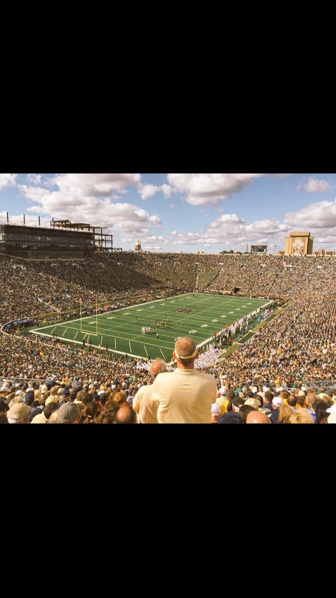austin_stogner's tweet photo. #AGTG!! Extremely Honored to say I have received and offer from the University of Notre Dame!☘️ #GoIrish https://t.co/kJUwwgOEEL
