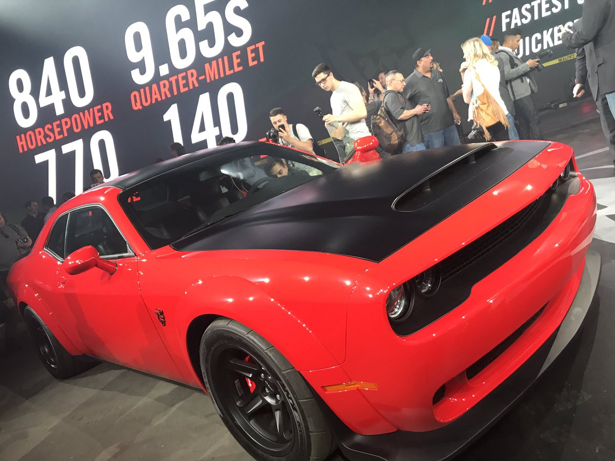 frankymostro's tweet photo. Ahora sí Dodge sacó el demonio que traía dentro 
#Demon.....
840 HP
770 Lbs-pie
0-100 km 2.3
1/4 milla 9.65 😍😈 https://t.co/MwzHSsfioX