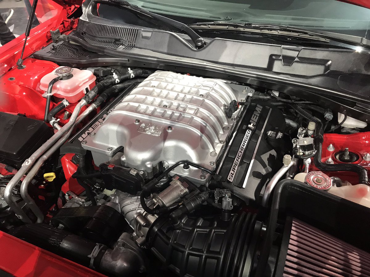 frankymostro's tweet photo. Ahora sí Dodge sacó el demonio que traía dentro 
#Demon.....
840 HP
770 Lbs-pie
0-100 km 2.3
1/4 milla 9.65 😍😈 https://t.co/MwzHSsfioX