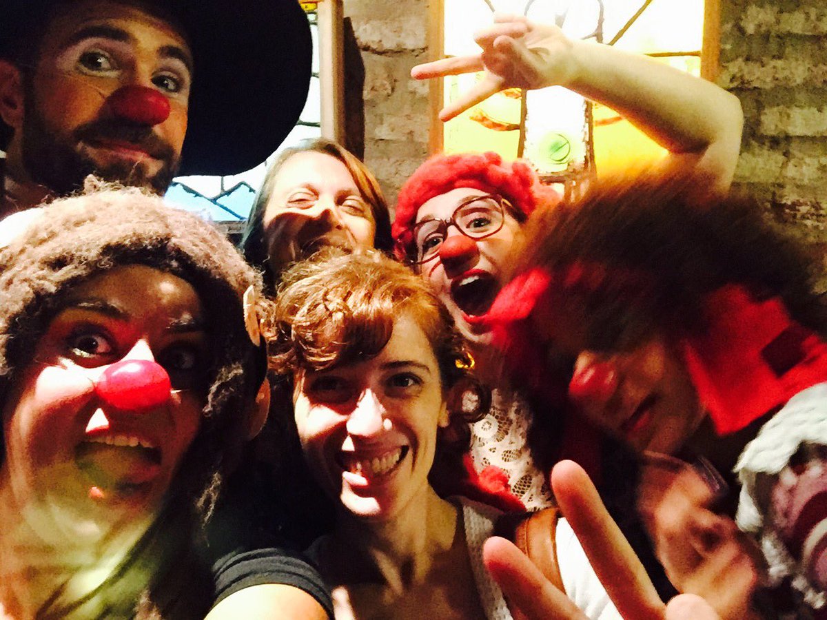kuniataiteatro's tweet photo. Público &amp; selfie 🤳🏽 post función! 
Sábado 15.04 hay función! ☝🏽en la bio toda la info

Y entrá a https://t.co/ec9USyCZhJ que hay sorteo 🎉 https://t.co/NKF16kgYxT