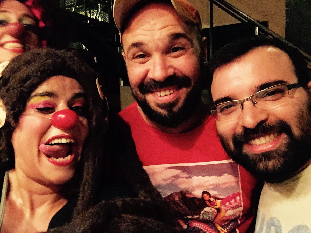 kuniataiteatro's tweet photo. Público &amp; selfie 🤳🏽 post función! 
Sábado 15.04 hay función! ☝🏽en la bio toda la info

Y entrá a https://t.co/ec9USyCZhJ que hay sorteo 🎉 https://t.co/NKF16kgYxT