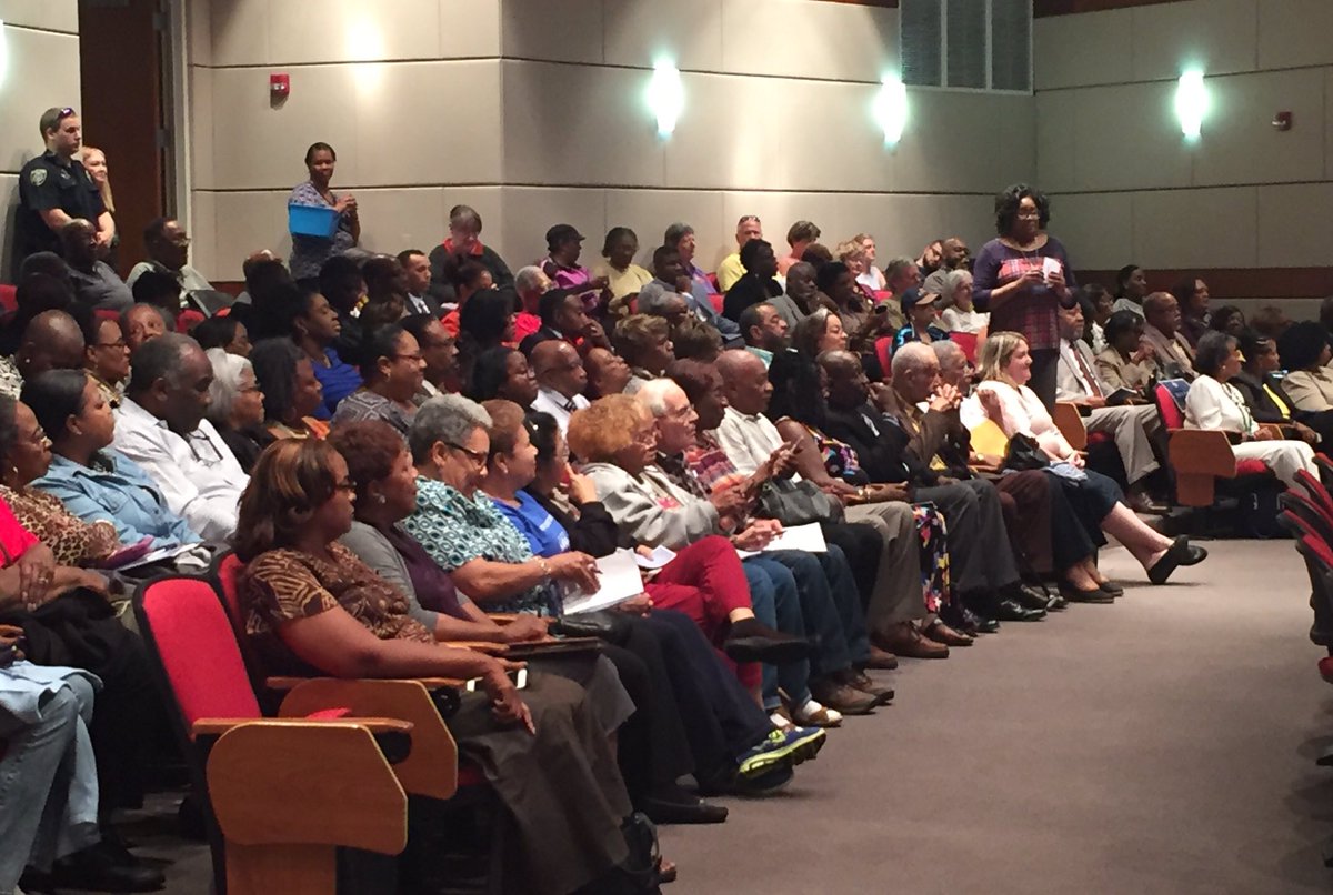 GKButterfield's tweet photo. Great discussion tonight in #Greenville. Thank you for your engagement and feedback! #GKBNC https://t.co/EFFGWovWFz
