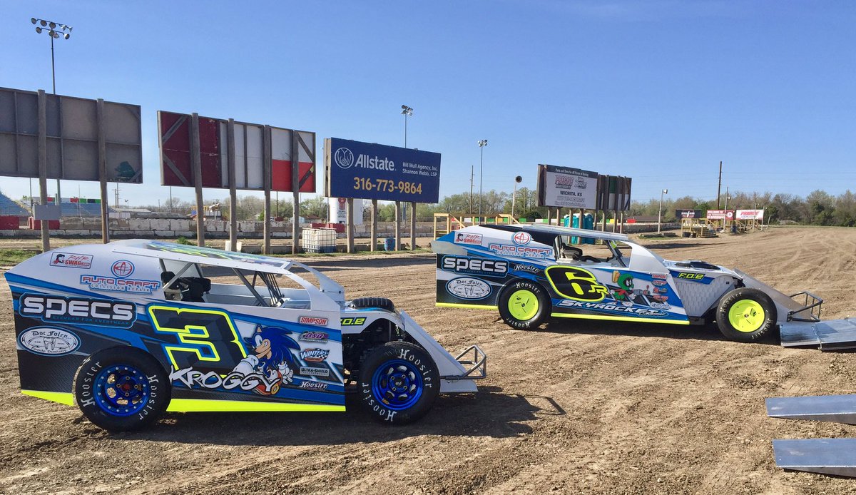 GAME7E's tweet photo. #FOERacing getting in track time , learned a little, broke a little, but #thatsracing @krogmeter @Teamsrdr https://t.co/Gc9sPitc7M