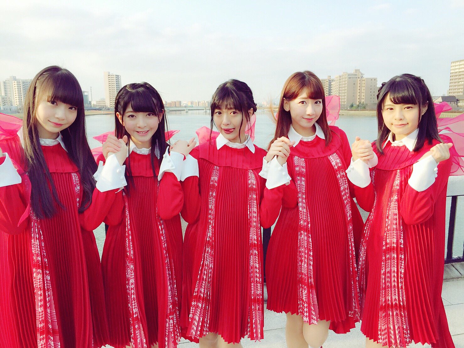 AKB48 神の手　場空缶 柏木由紀　当たり　メッセージカード入り　新品　759 Amazon.co.jp: モバコン 「桜からの手紙~AKB48それぞれの卒業