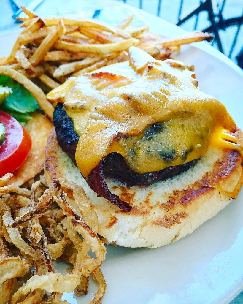 raleighwhatsup's tweet photo. Pit stop for #burgers @poestavernwb #wilmingtonnc #wrightsvillebeach #traveltuesday #roadtrip #igtravel #springbre… https://t.co/A7pfMPfDKW https://t.co/1jP9rGYcHi