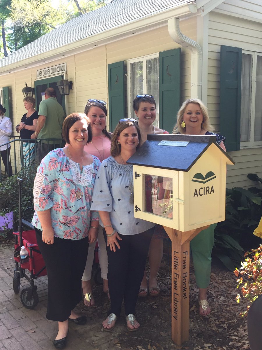 GMinolfo's tweet photo. ACIRA is spreading the love of literacy in Aiken County with a LFL in Hopelands!!
#teacherheartfull #getabook          @AikenPublicSch https://t.co/ctQ7yRfWRa