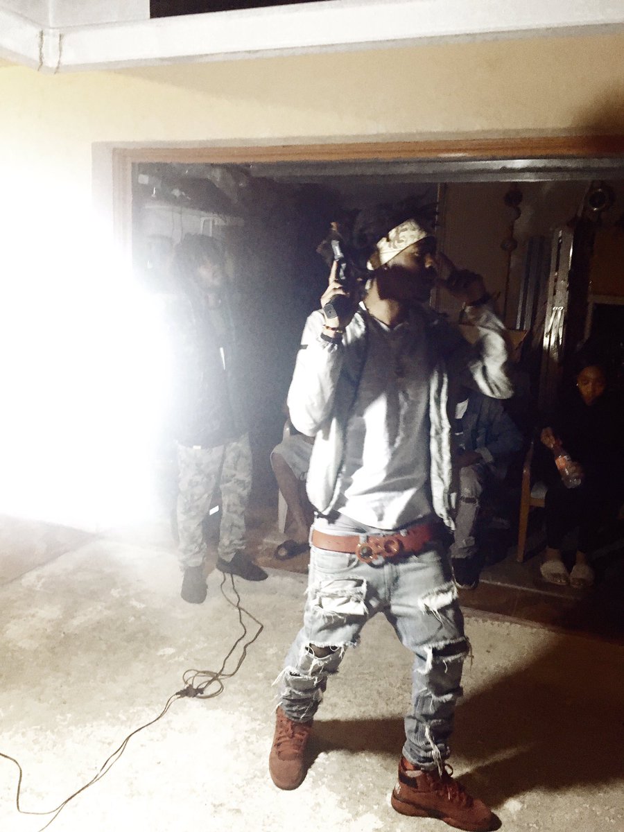 Mega_Slugg's tweet image. @SnappaTaz seen my dawg putting in work #exit61 #snappa #561