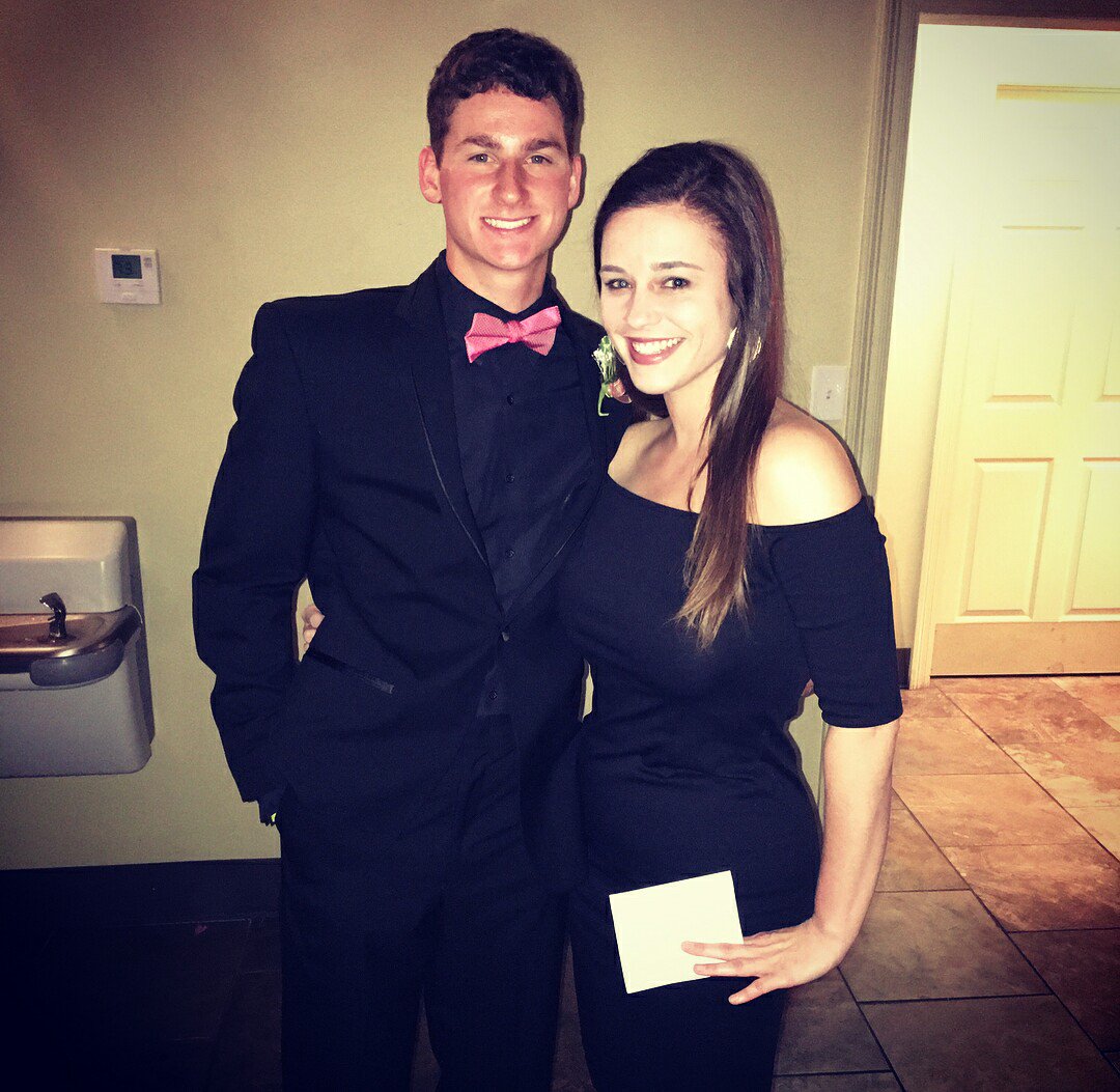 STA_Steachers's tweet photo. Star is now made of royalty. Congrats to fellow Steachers @CheatwoodJ  and @AlwaysGraciee1  on being named Prom King and Queen. https://t.co/KTr15yq2zm