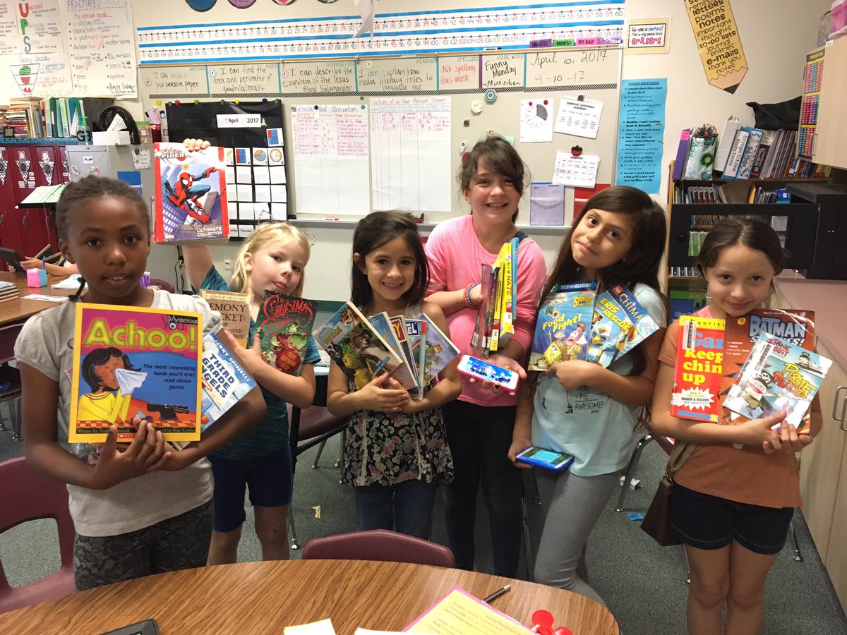 Silvalovesmath's tweet photo. Thank you Liberty Hill Public Library!  We're excited to dig into our new books @BagdadElem. #bagdadpride #lhpl https://t.co/pqkllzQrqg