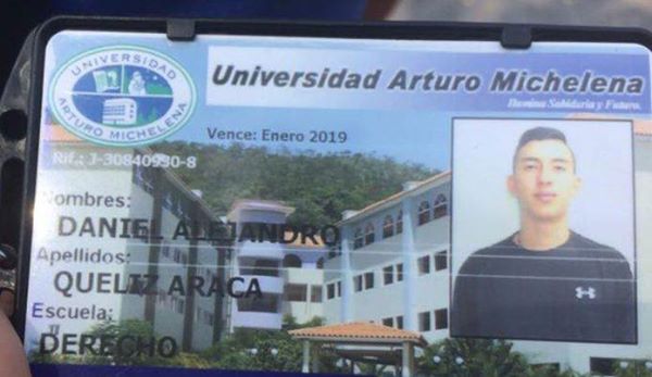 AlejandroVespa's tweet photo. #SosDDHHVenezuela Solidarios con familiares de Daniel Queliz quien recibió un disparo mortal anoche mientras luchaba por la #DEMOCRACIA https://t.co/5xLwilYpsl
