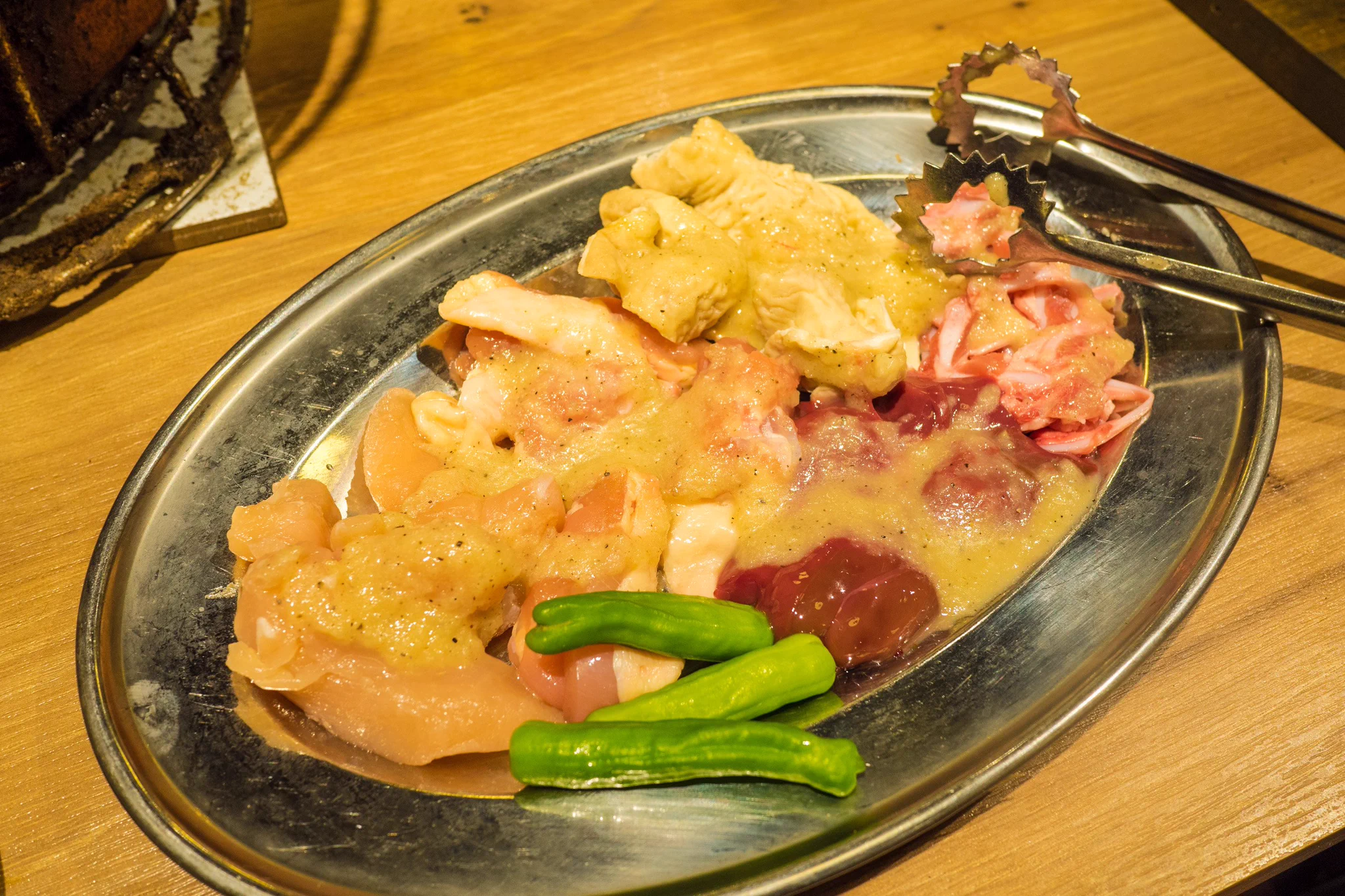 焼肉食べ放題＆飲み放題で70分1500円！しかも七輪炭火焼って凄くない！？