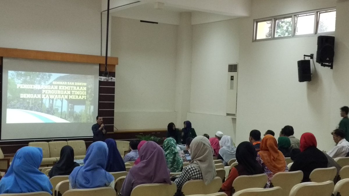 Seminar dan Diskusi: Pengembangan Kemitraan Perguruan Tinggi dengan Kawasan Merapi. (12/4/2017) - on Going.