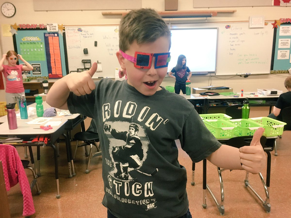 MsCarruthers5s's tweet image. Gr4 making translucent glasses &amp;amp; teacher/student photo op! #3and4C #wbfnews #gr4science #wecreate #eipsstudents #eips