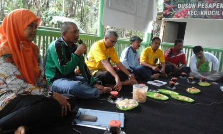 BromoFM's tweet photo. Poktan Rejeki 17 Dilatih Sistem Pertanian Organik https://t.co/211dws2XzP https://t.co/W75z9ct0qy
