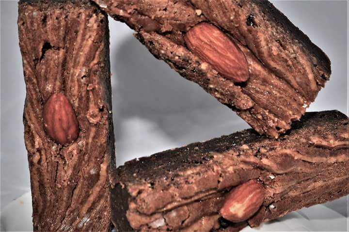 chaosissweet's tweet photo. Decadent chocolate brownies with a salty, nutty almond butter swirl. #Happiness https://t.co/zEvuwGXZmy