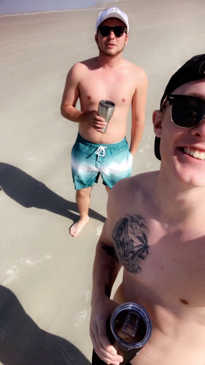 Jessedavis45's tweet photo. Happy birthday to my brother @12jfrazier! Be ready to celebrate this weekend!🍻🎉 love you bro! https://t.co/0cuddSTQKQ