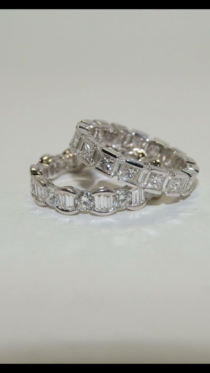 Thinking of commissioning a special piece or having your old jewellery redesigned and remodelled? Let our dedicated team at Chester help 💎💍