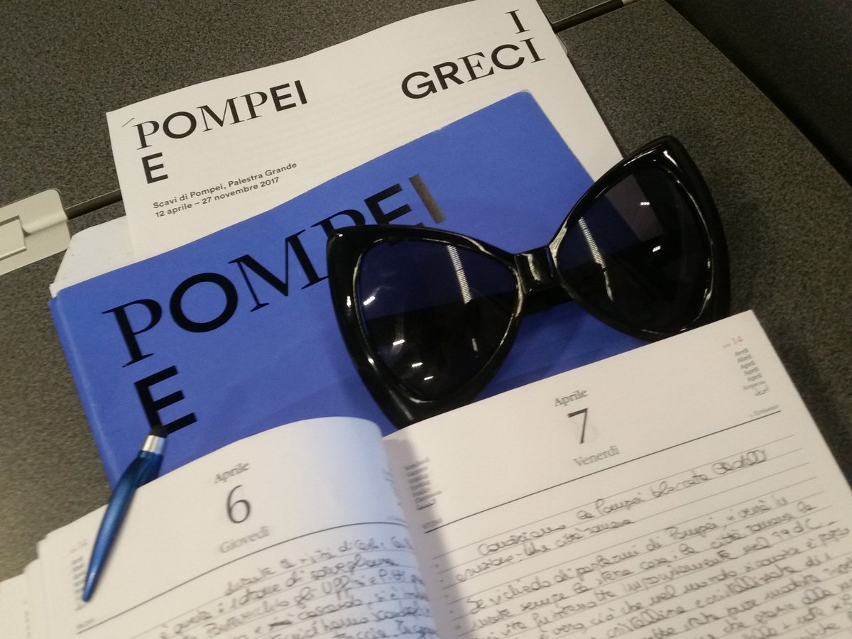 maraina81's tweet photo. #cosedablogger
Approfittare del viaggio in treno per preparare il post sulla mostra #pompeigreci: presto online su https://t.co/NY9CMPsqxq https://t.co/QuNU4NPVZr
