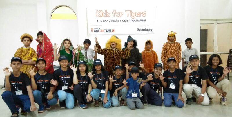 BittuSahgal's tweet photo. #KidsForTigers all-India Ambassadors with Ranthambhore's tiger defenders! #SaveOurTigers #RanthambhoreCamp #DeeSpeak https://t.co/qnzWhgZRpf