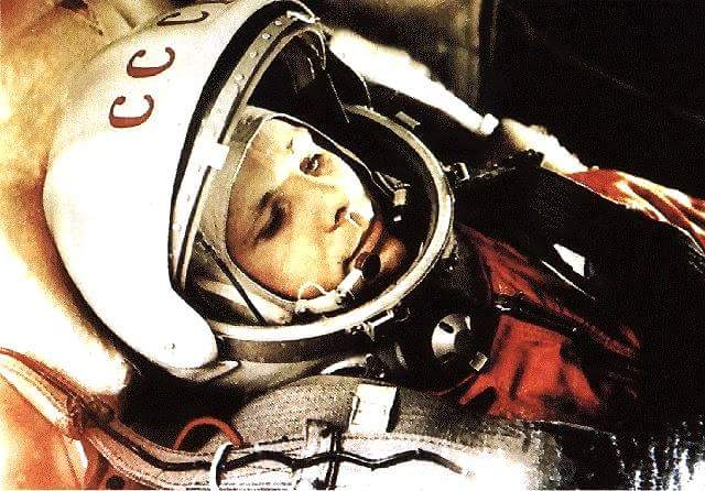 fgc_nazionale's tweet photo. «Da quassù la Terra è bellissima, senza frontiere né confini.»
#12aprile 1961 Jurij #Gagarin, cosmonauta sovietico, primo uomo nello spazio https://t.co/CEPUSo5wKD