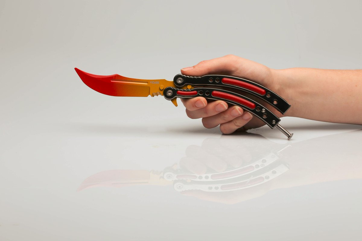 CutsButterfly's tweet photo. Want this knife? https://t.co/8kyvjiHOfo