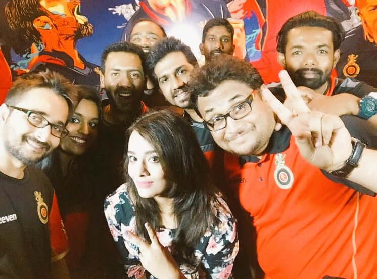 IamMihirPandya's tweet photo. @RCBTweets That's my #Challengers #Stylfie for #Selfiestan #PlayBold #GioneeRCB #RCBvsDD Game and We Won β£οΈ
Let's go #RCB #EeeeSeasonNamdhe β€οΈ #IPL10 https://t.co/tn4ZscMIKG