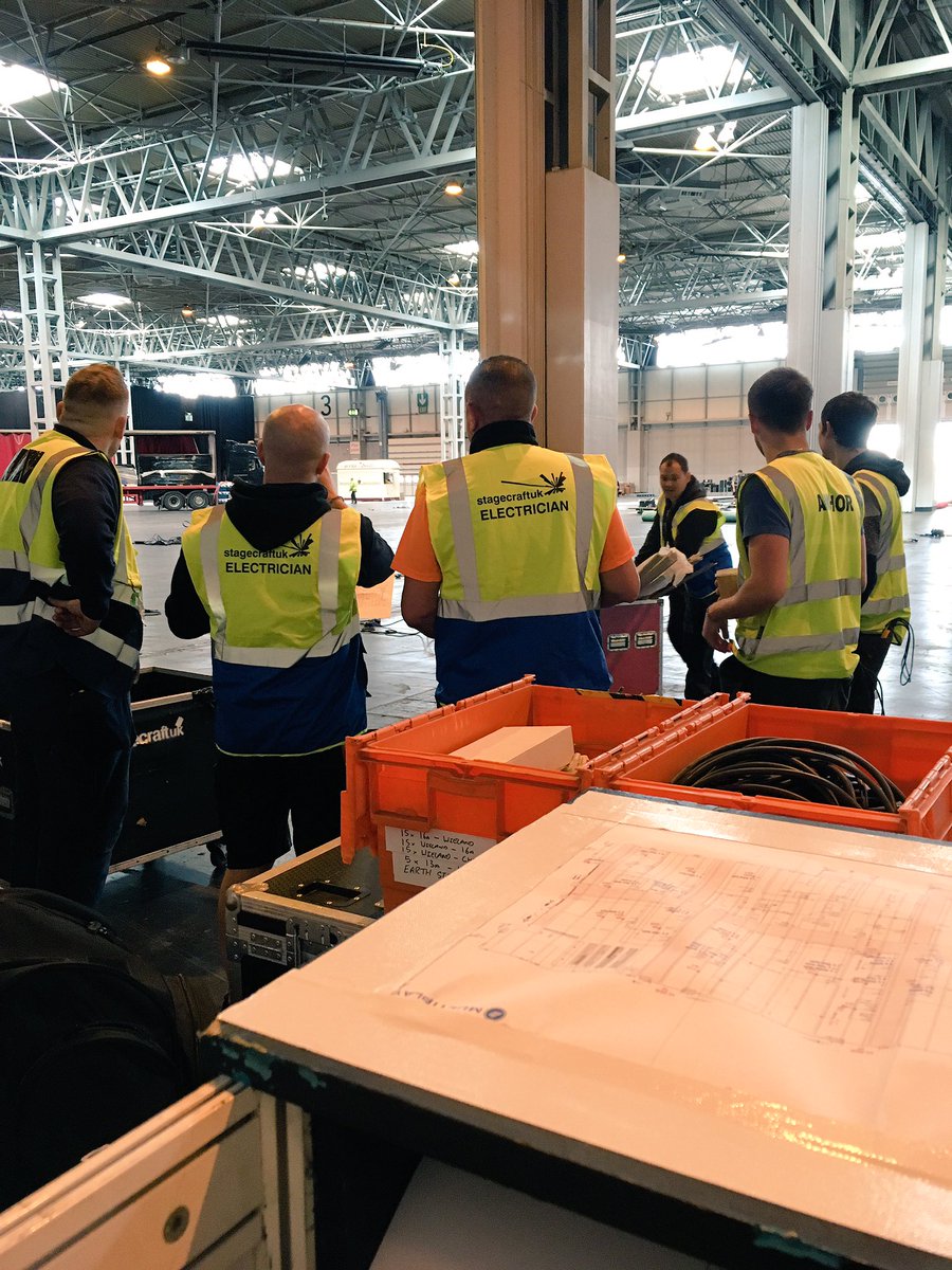 StagecraftUK's tweet photo. Delegation at its finest #i60 #standelectrics #expo https://t.co/HEYJqSgwRL