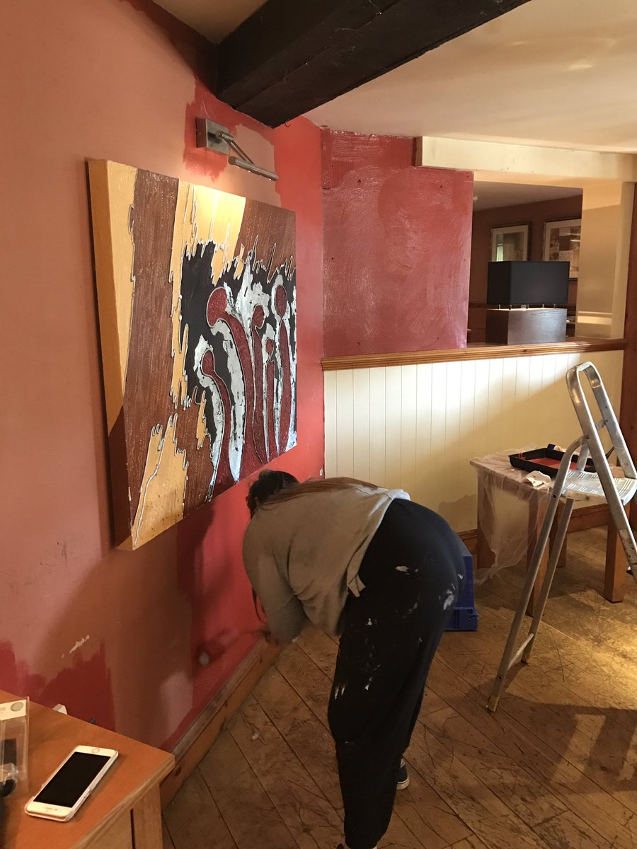 HorndeanRed's tweet photo. Red Lion getting a freshen up ready for summer! @dw1lson @StaplesClaire https://t.co/fk6XDD7SJi