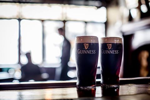 ¿Qué plan hay para tanto día festivo? ¡Brindar por cada uno de ellos como si fuese el último! 😜🍻  officialirishpub.es <a href="/Guinness_Spain/">Guinness España</a>