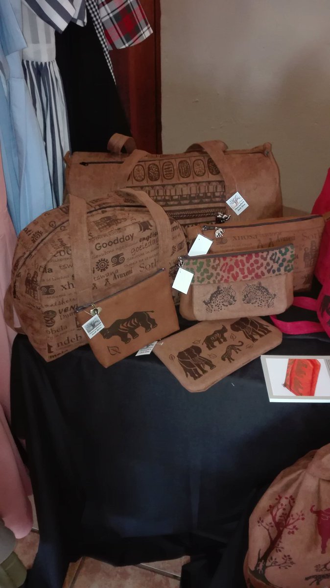 UserZee_'s tweet photo. Bags for sale (Hand made in Limpopo) Please kindly RT 🙏🏼 https://t.co/sapwvZiLgI