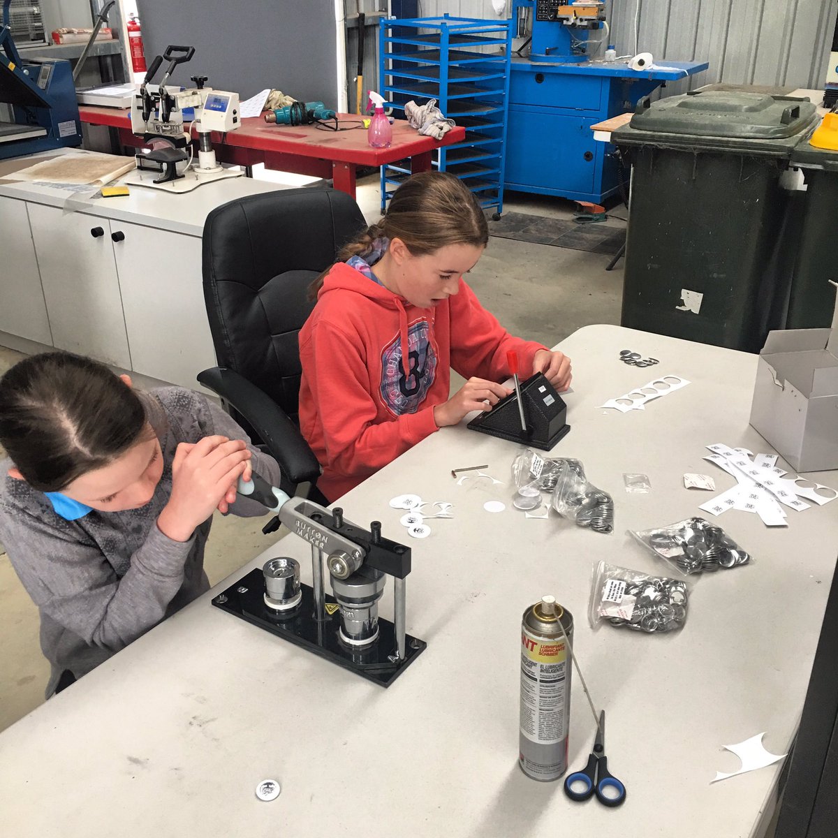 YnhMerch's tweet photo. Like all successful businesses we are big supporters of unpaid child labour.
Had to call in the A Team for a run of badges today. https://t.co/FPTLn1LBYn